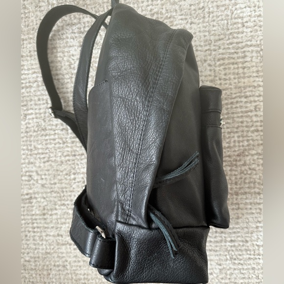 American Leather Company Black Leather Unisex  Backpack EUC - Picture 5 of 8